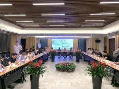 两专委会在E尊国际座谈节地生态建设